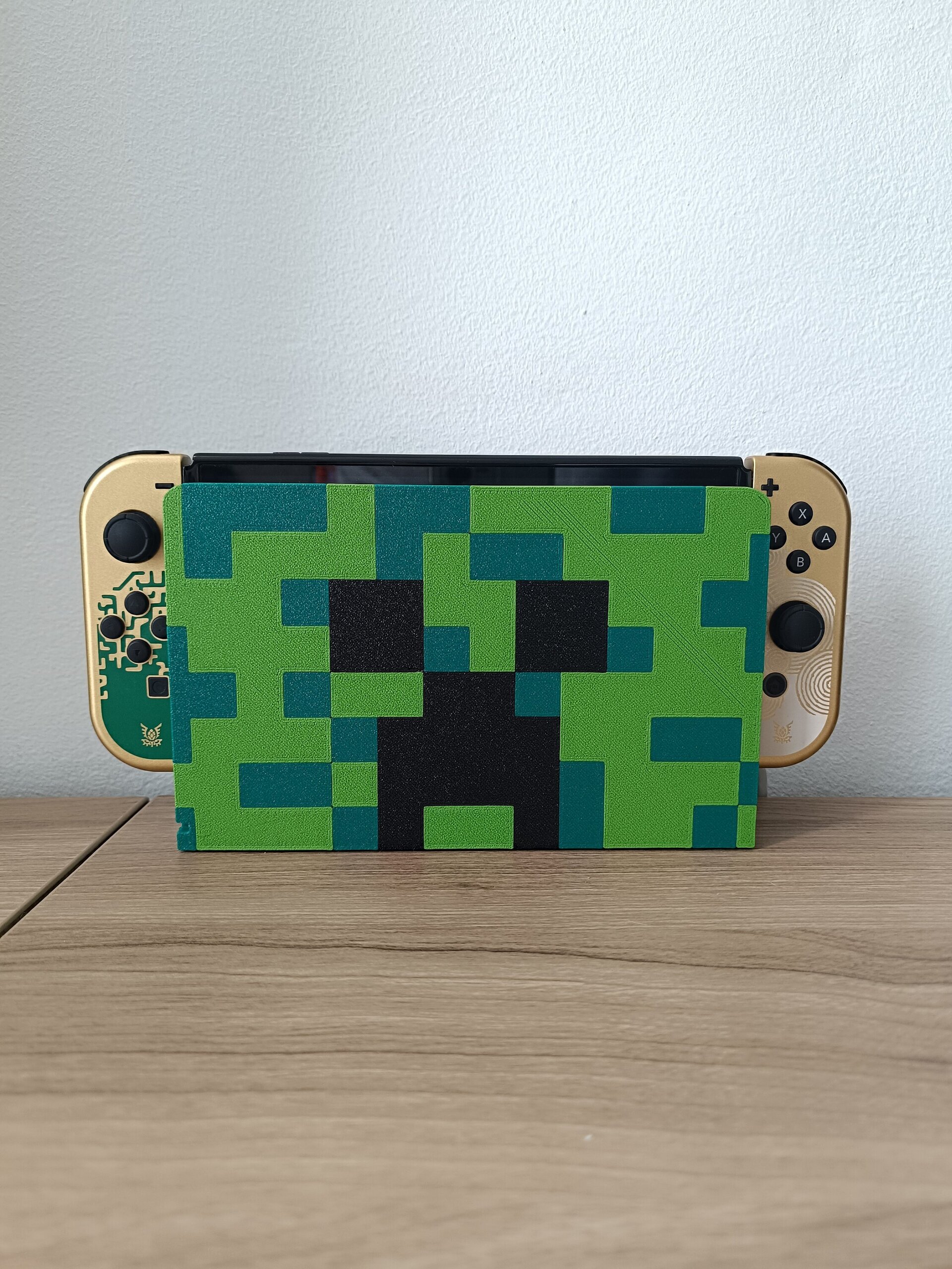 Carcasa para el Dock de Nintendo Switch - Diseño Creeper Minecraft - 2