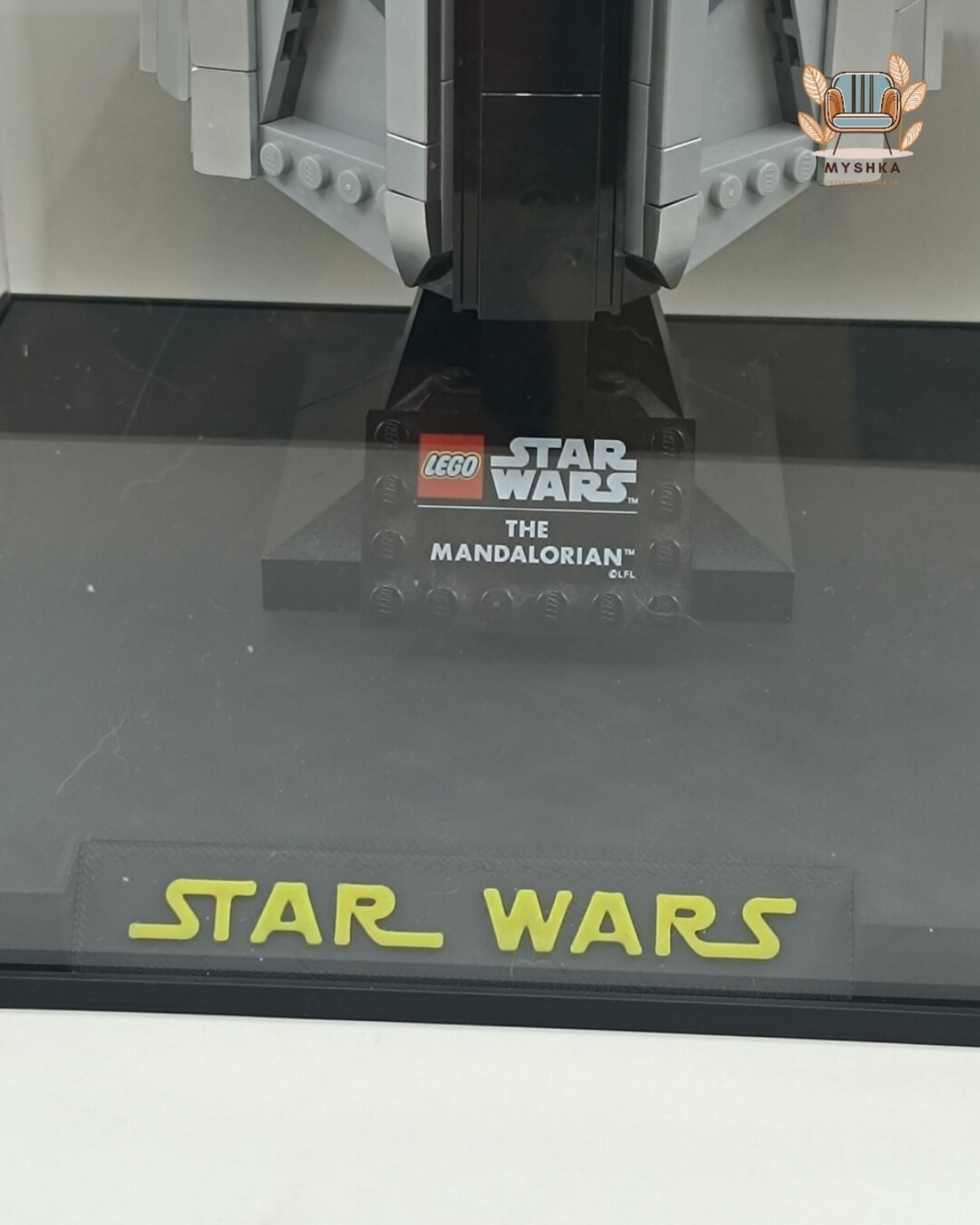 Vitrina Lego Cascos Star Wars y Marvel - 3