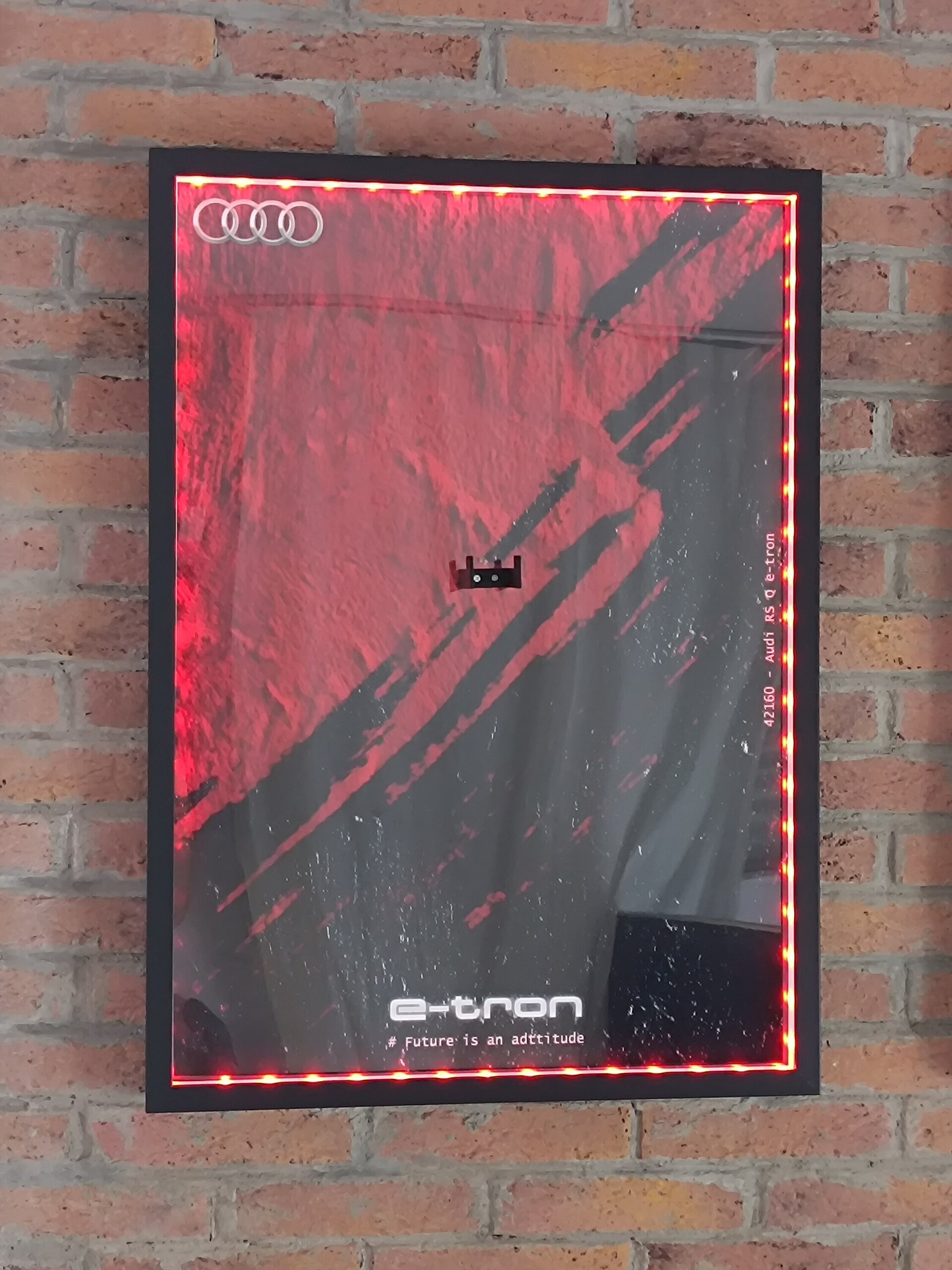 Marco Expositor Lego Technic Audi RS Q E-tron, set 42160 - 3